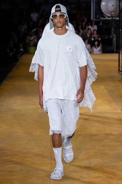 Look 93
